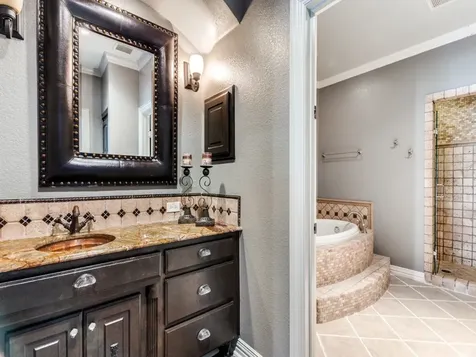 1608 Rivercrest Court Fort Worth TX 76107
