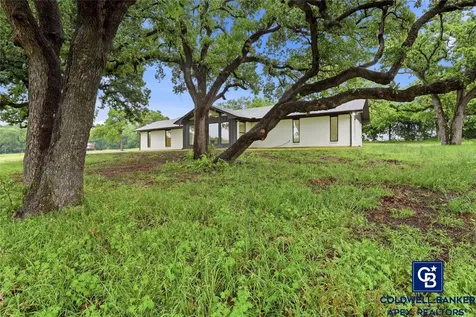 11458 St Highway 171 Covington TX 76636