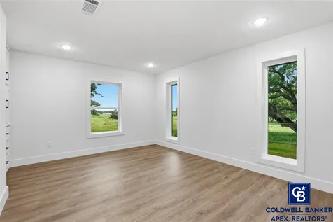11458 St Highway 171 Covington TX 76636
