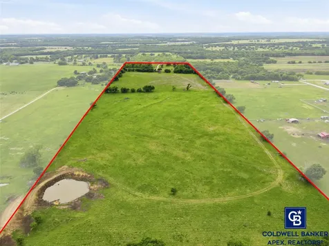 11458 St Highway 171 Covington TX 76636