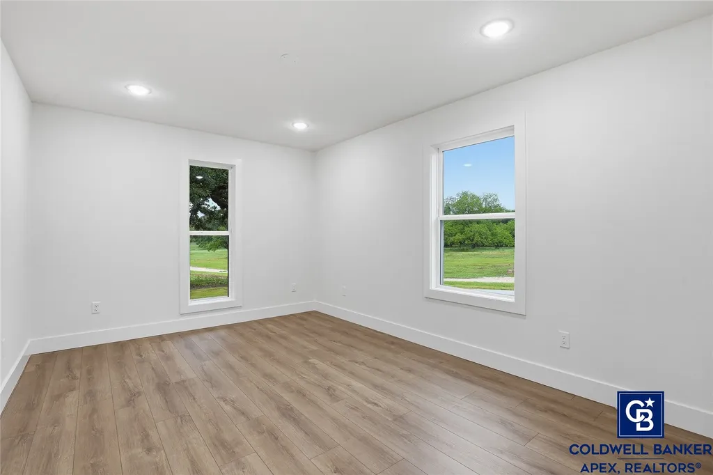 11458 State Highway 171 Covington TX 76636