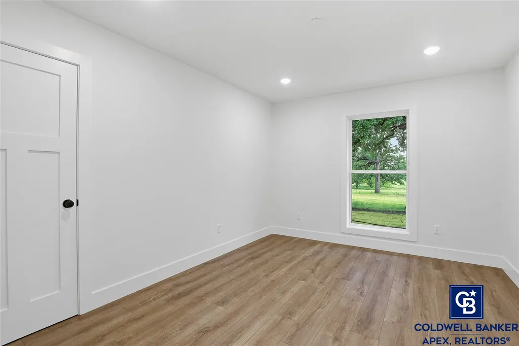 11458 State Highway 171 Covington TX 76636
