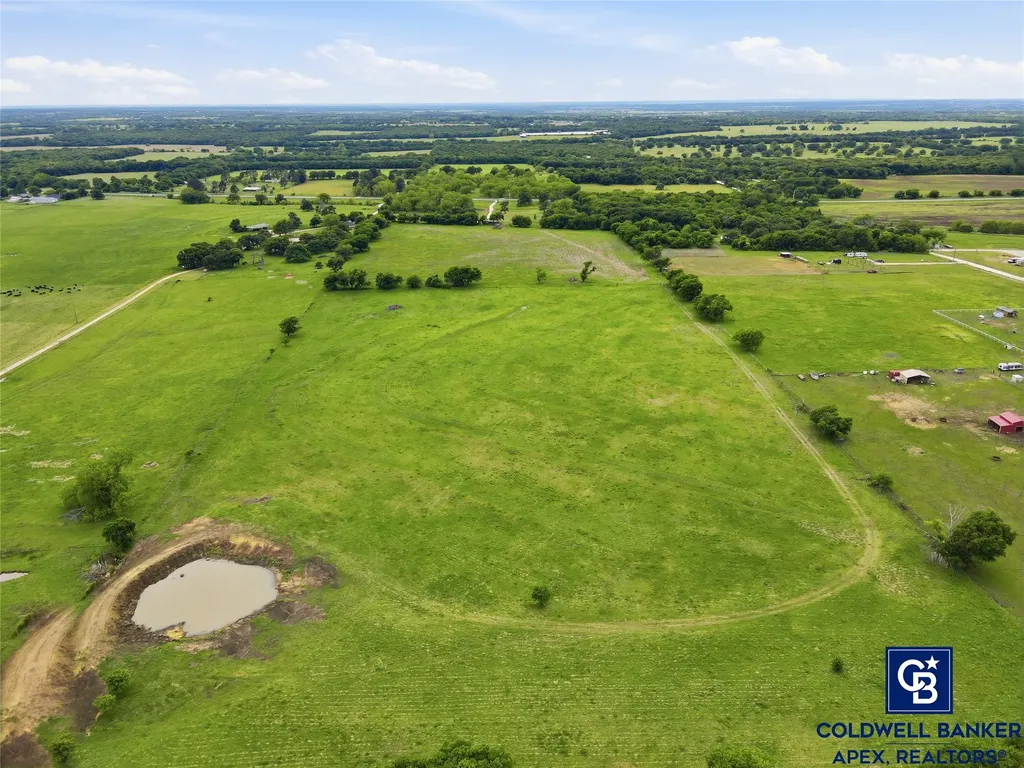 11458 State Highway 171 Covington TX 76636