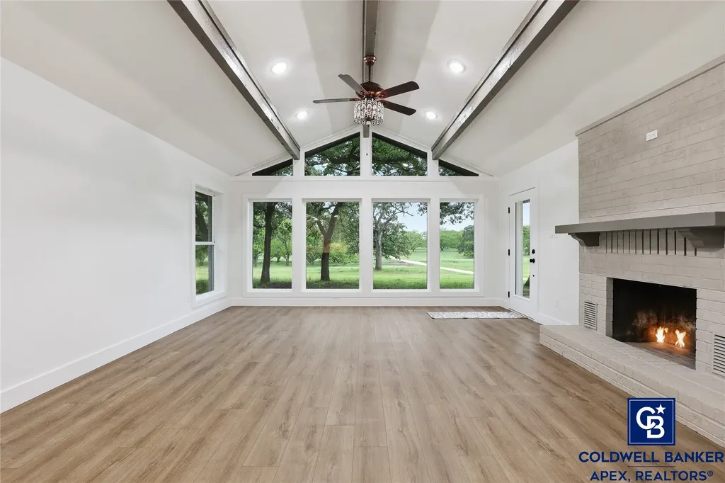 11458 State Highway 171 Covington TX 76636