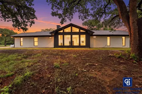 11458 State Highway 171 Covington TX 76636