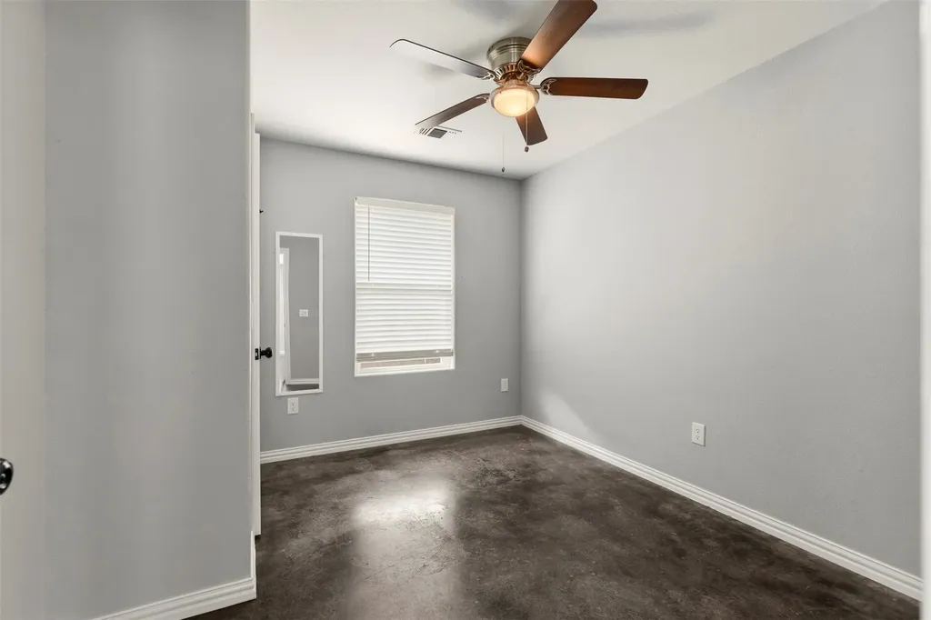 933 Rice Street Denison TX 75020