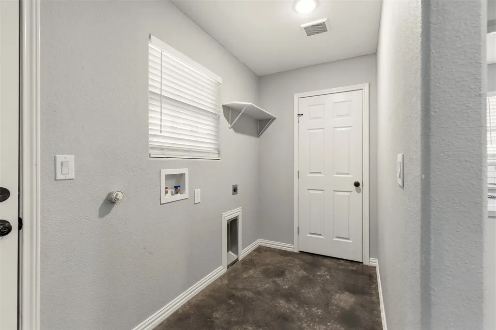 933 Rice Street Denison TX 75020