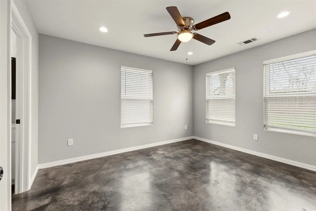 933 Rice Street Denison TX 75020