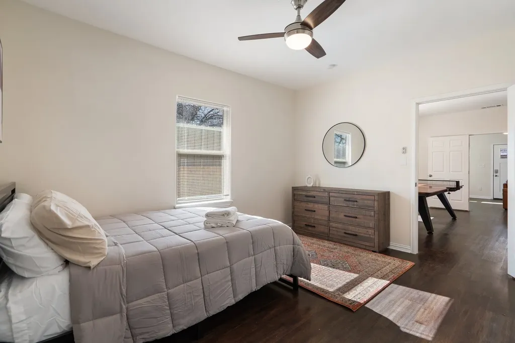 4216 E Side Avenue Dallas TX 75226