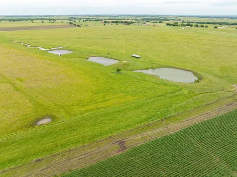 1010 County Road 382 Era TX 76238