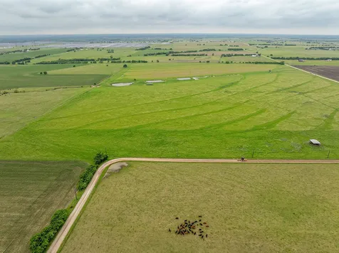 1010 County Road 382 Era TX 76238