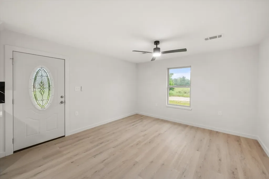 901 S 3rd Dawson TX 76639