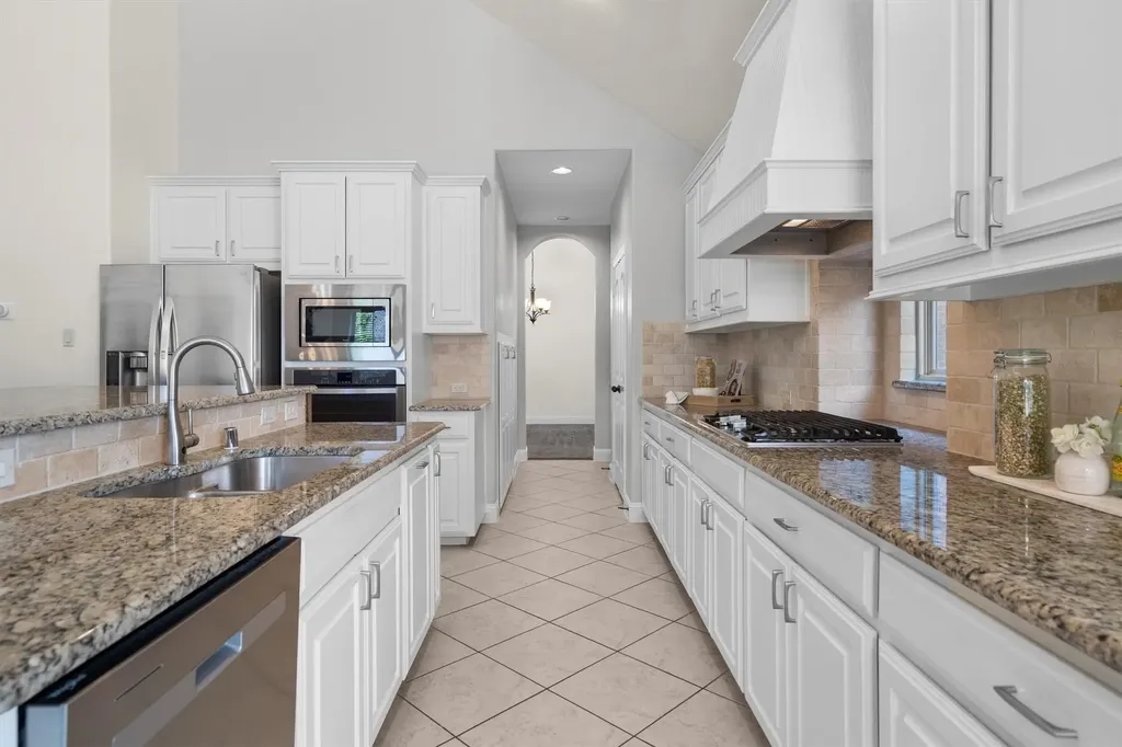 1517 Presley Way Lantana TX 76226
