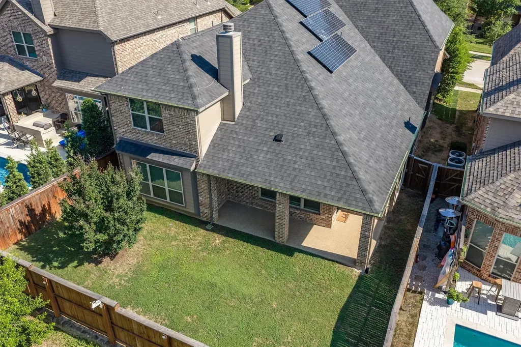 1517 Presley Way Lantana TX 76226
