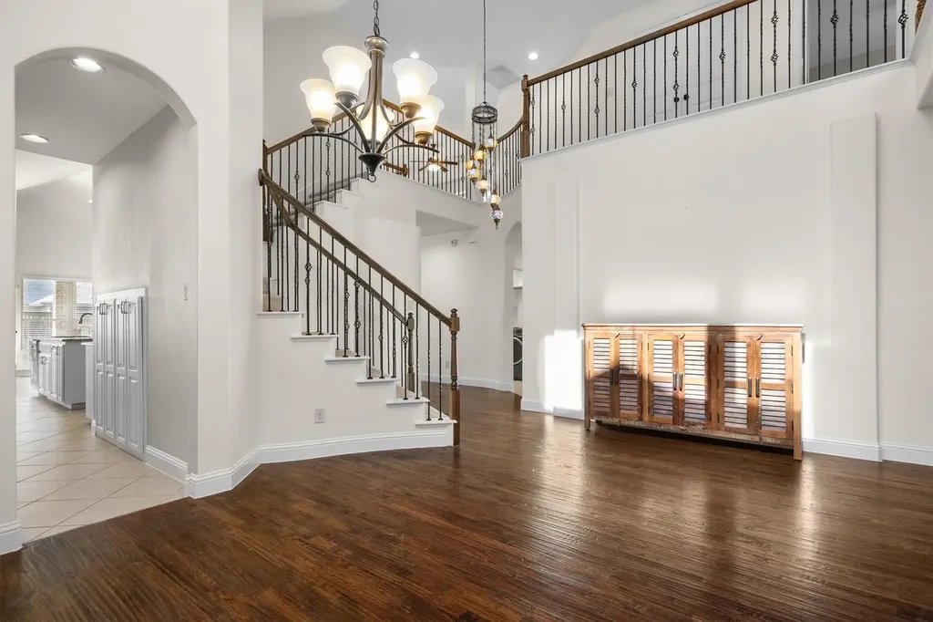 1517 Presley Way Lantana TX 76226