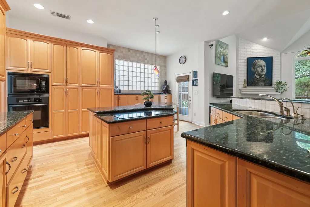 14664 Wayside Court Addison TX 75001