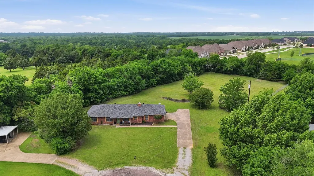 3347 Carriage Circle Sherman TX 75092