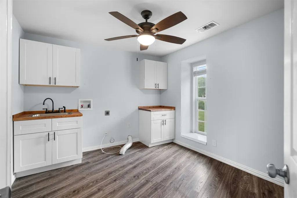 7511 Willow Oak Lane Arlington TX 76001