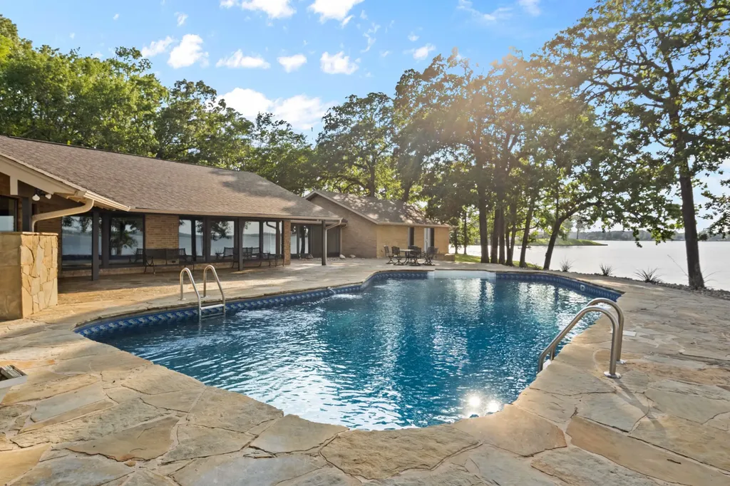 360 County Road 2136 Pittsburg TX 75686