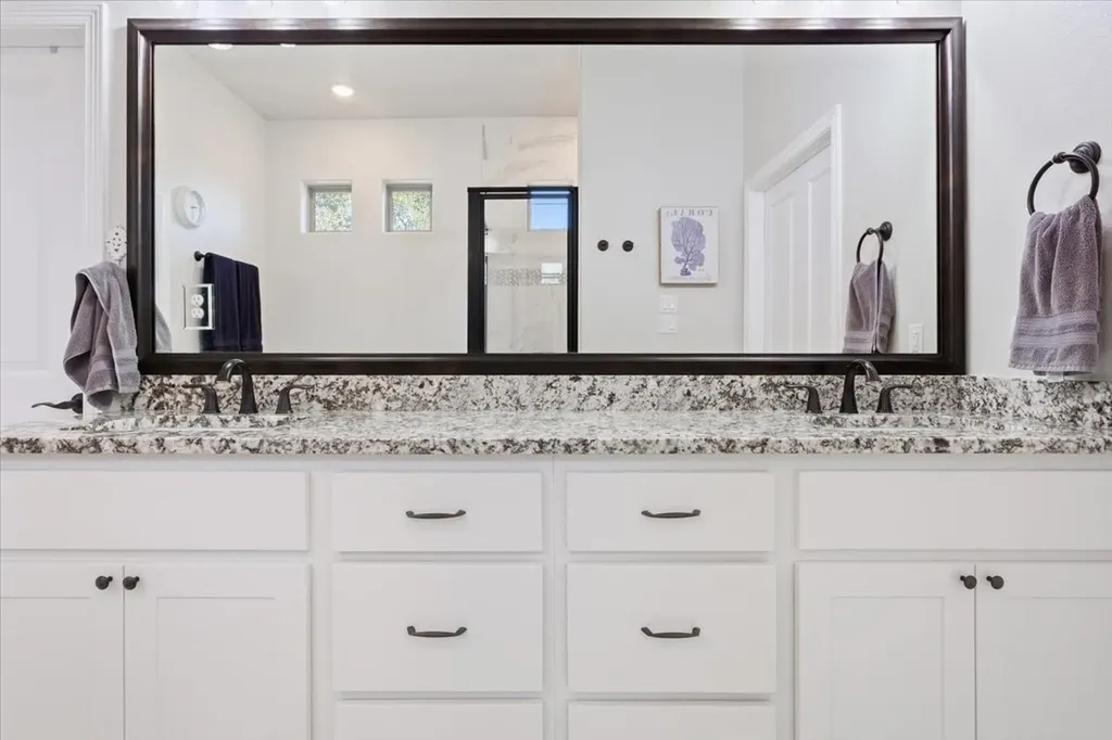 102 Rancho Del Lago Lane Morgans Point Resort TX 76513