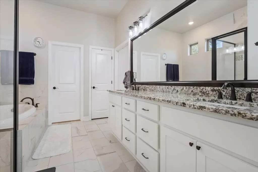 102 Rancho Del Lago Lane Morgans Point Resort TX 76513