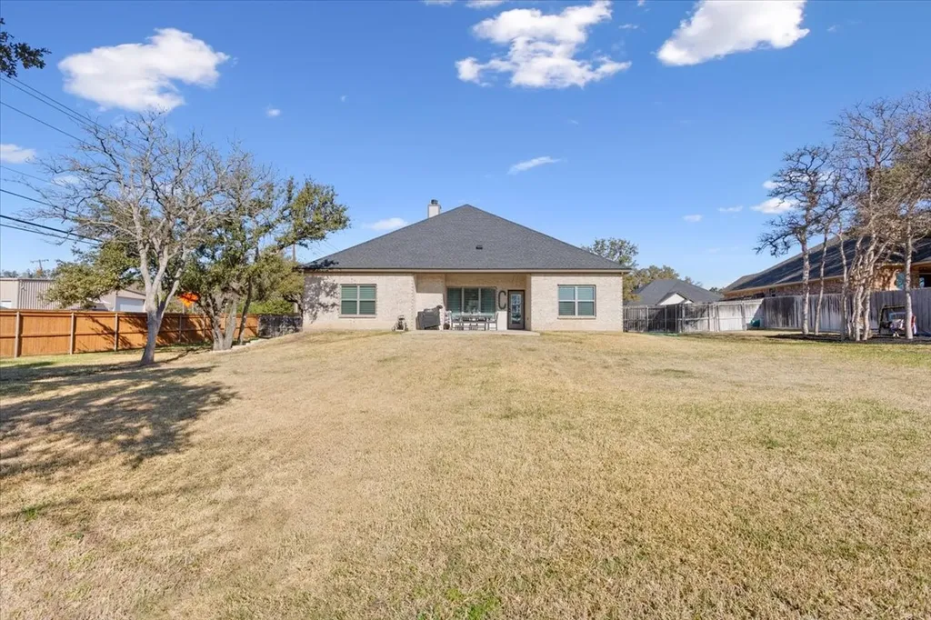 102 Rancho Del Lago Lane Morgans Point Resort TX 76513