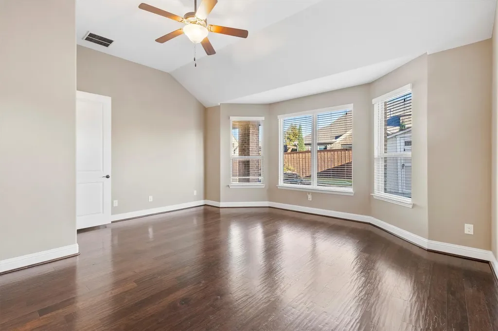 3701 Birmington The Colony TX 75056