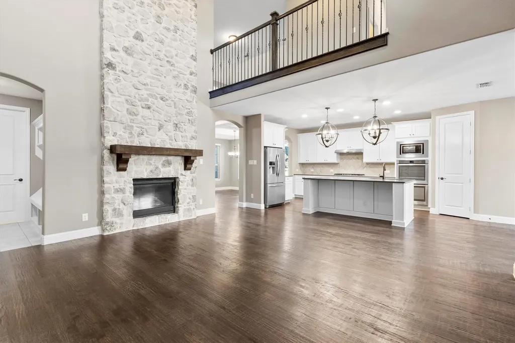 3701 Birmington The Colony TX 75056