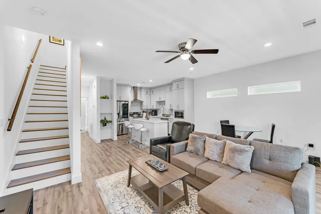 162 S Cisco Street Dallas TX 75246