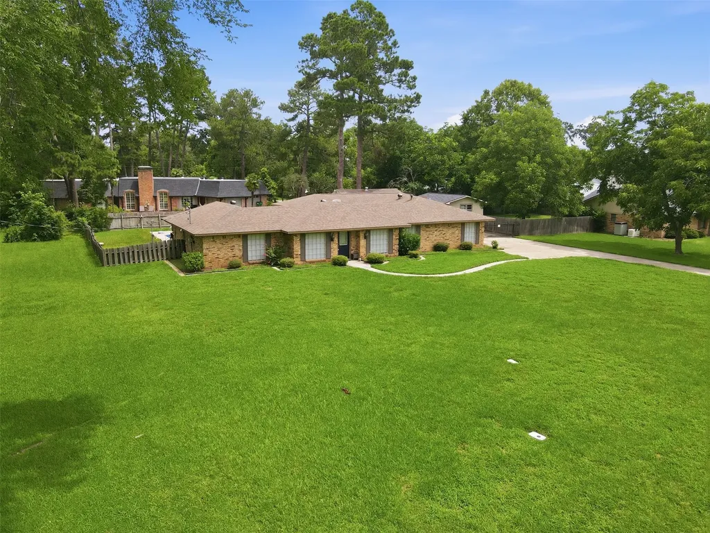 1302 W Sabine Street Carthage TX 75633
