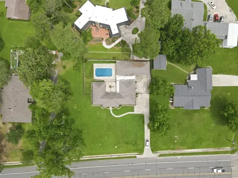 1302 W Sabine Street Carthage TX 75633
