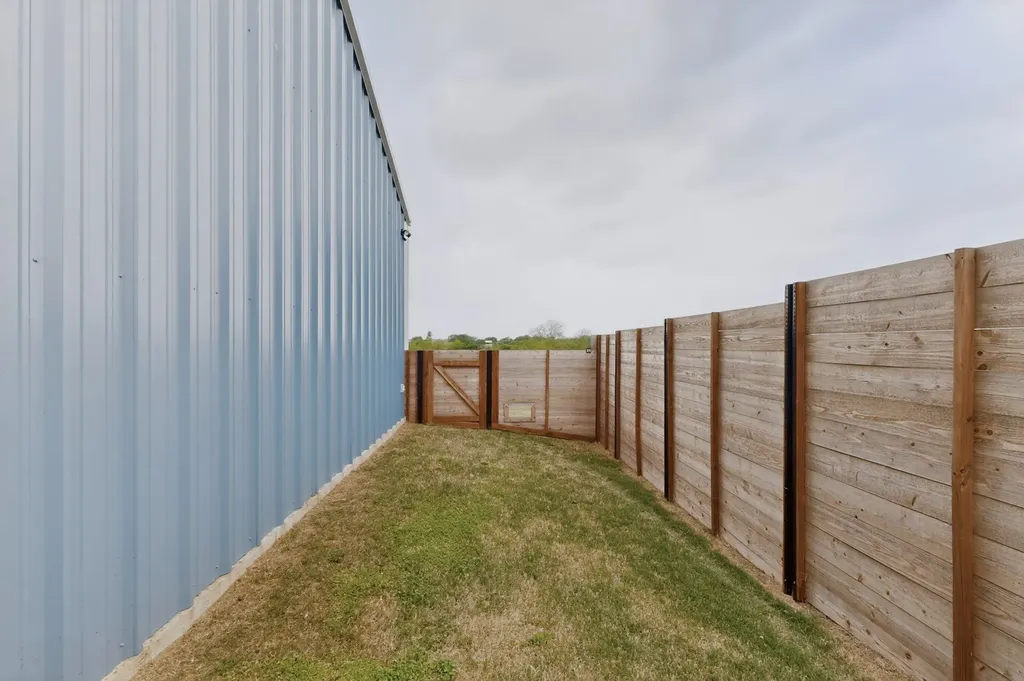 613 Kentucky Town Road Whitewright TX 75491