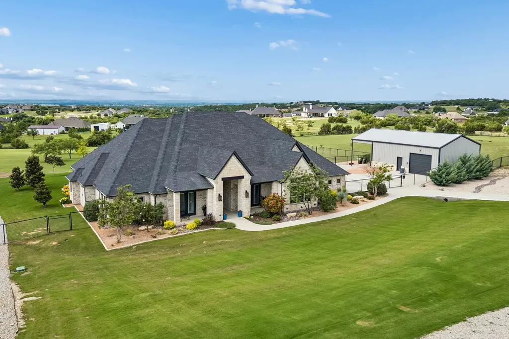 Weatherford TX, 1025 High Point Street