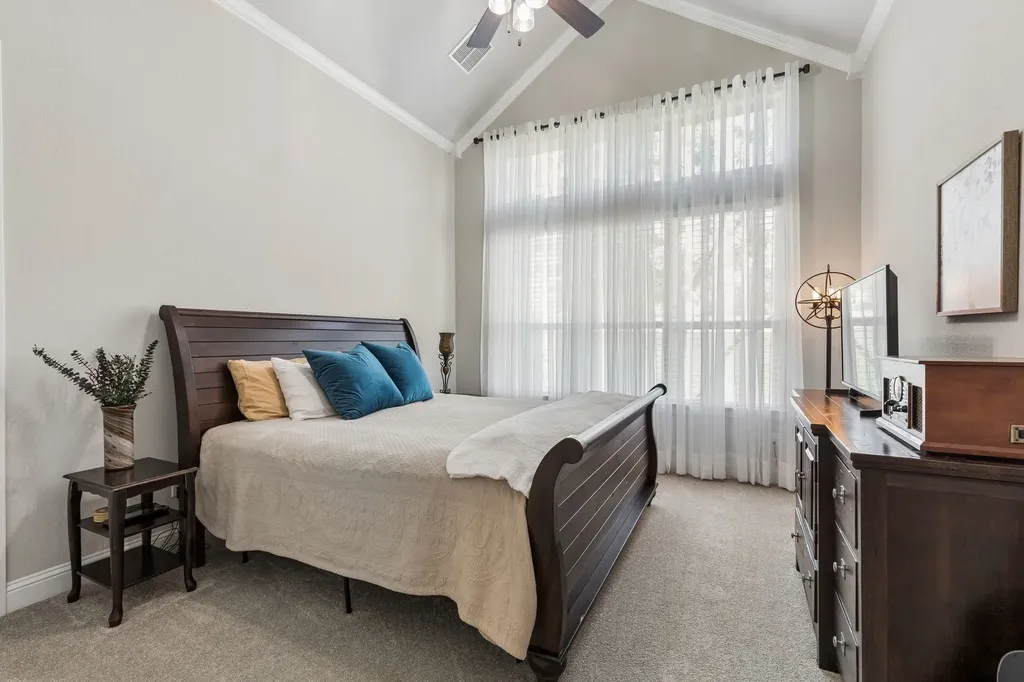 1025 High Point Street Weatherford TX 76087
