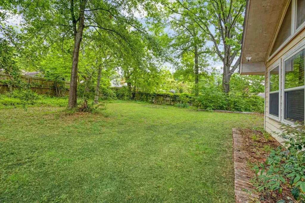 3509 Holly Street Denison TX 75020