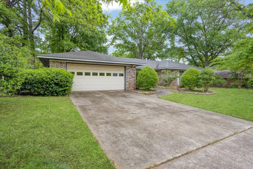 3509 Holly Street Denison TX 75020