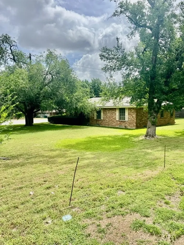 1326 E Sherman Drive Denton TX 76209