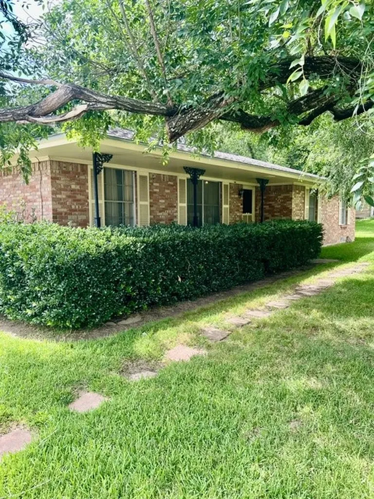 1326 E Sherman Drive Denton TX 76209