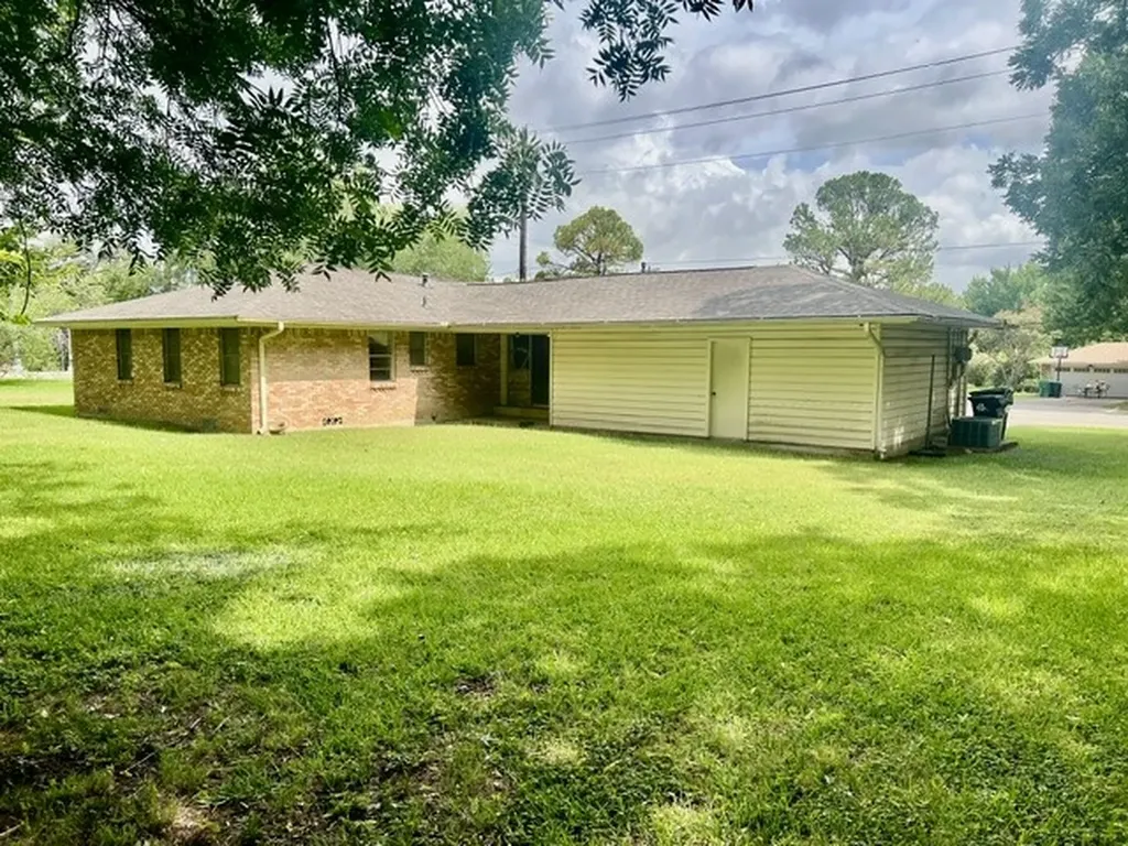 1326 E Sherman Drive Denton TX 76209