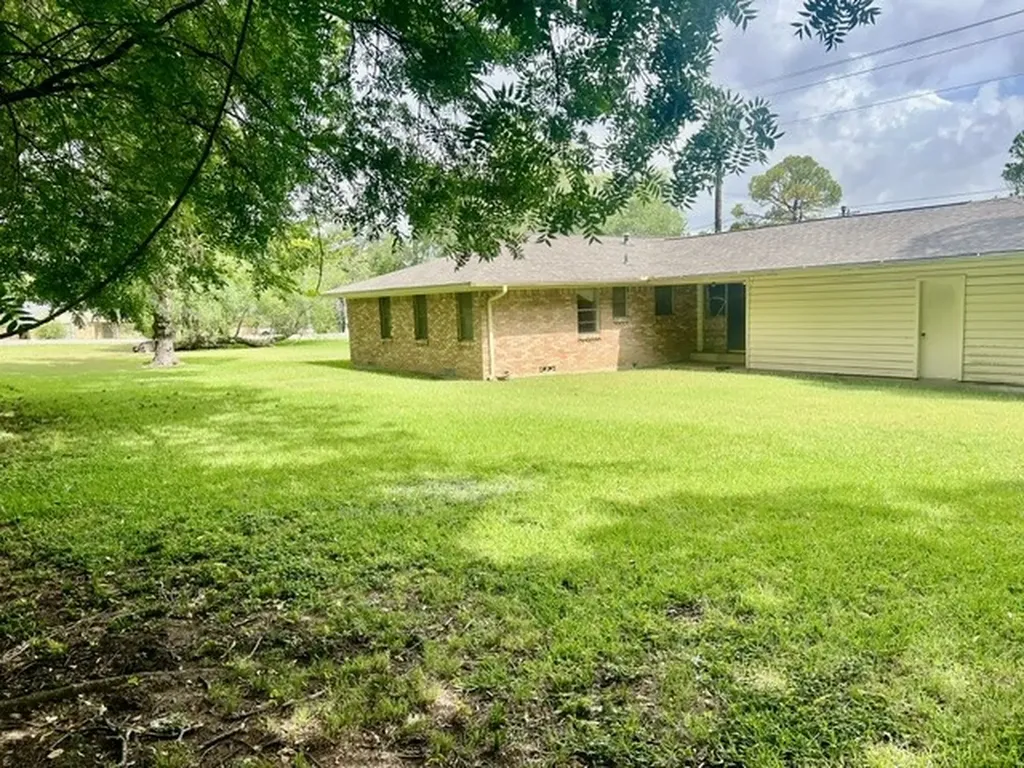 1326 E Sherman Drive Denton TX 76209