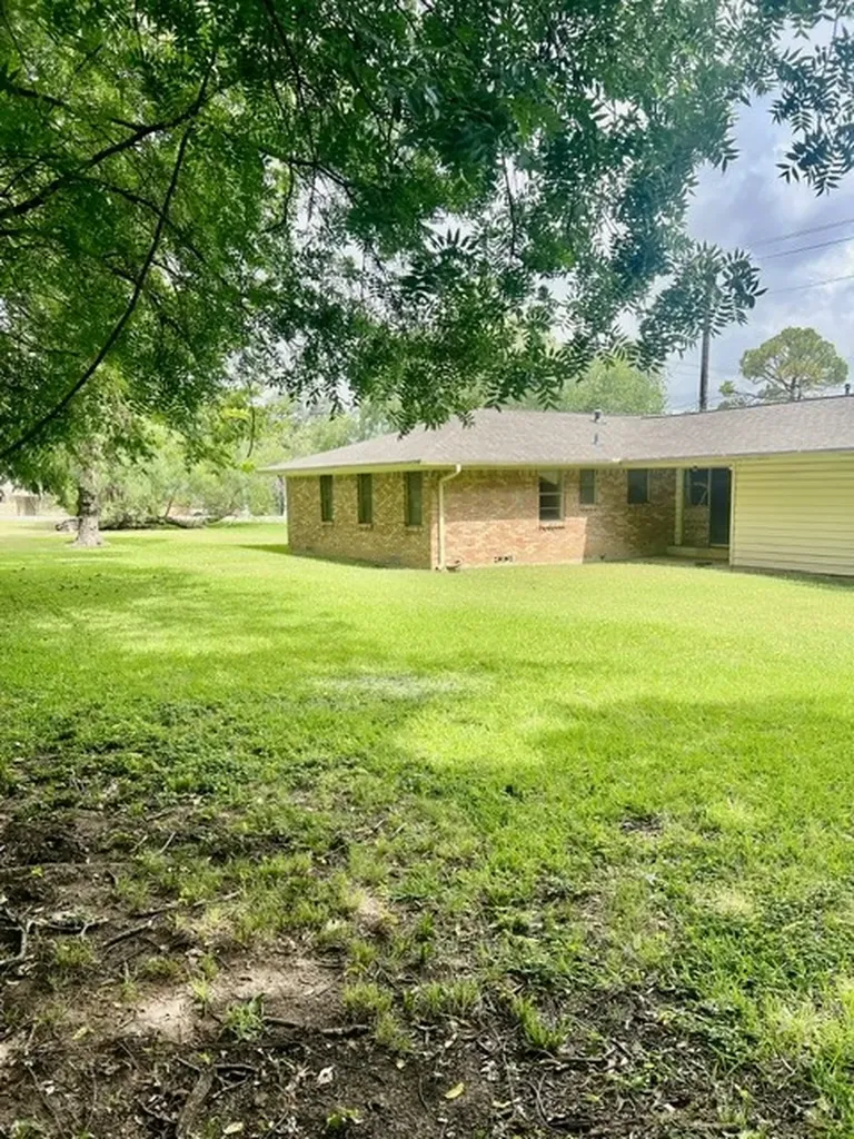 1326 E Sherman Drive Denton TX 76209