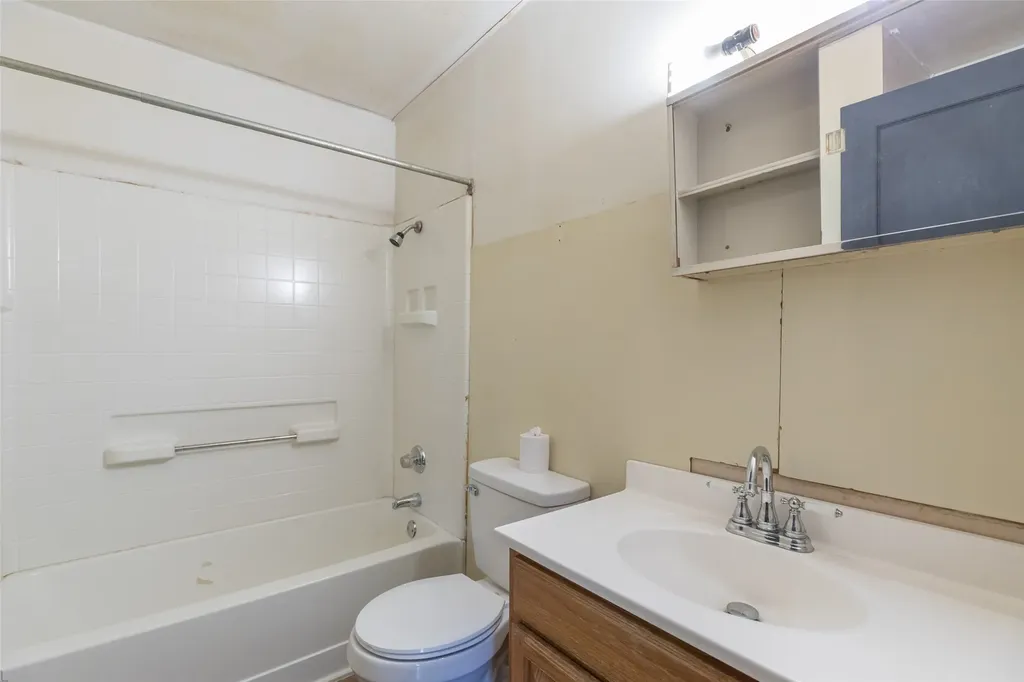 521 Avenue H Anson TX 79501