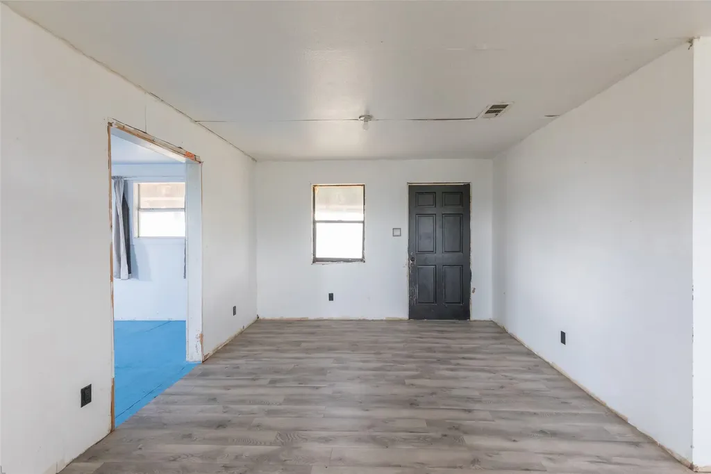 521 Avenue H Anson TX 79501