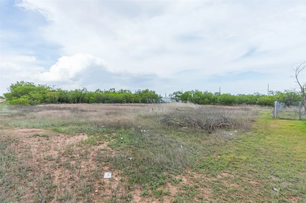 521 Avenue H Anson TX 79501