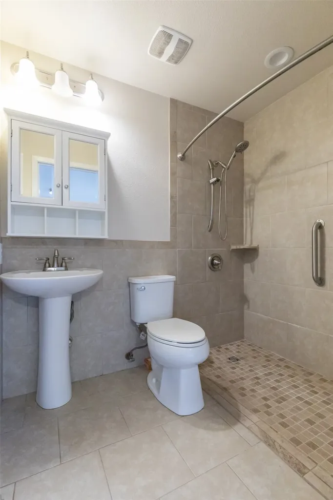 521 Avenue H Anson TX 79501