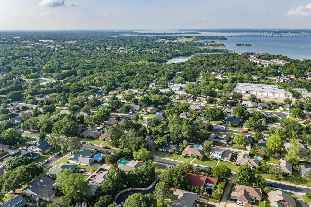 2 Whispering Circle Hickory Creek TX 75065