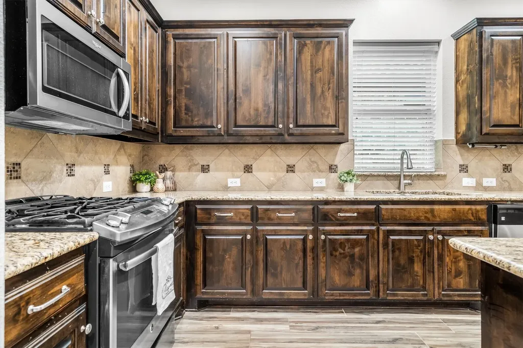 241 Lilypad Bend Argyle TX 76226