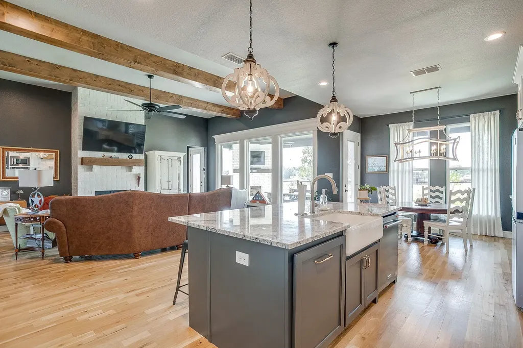 116 Aviara Ridge Road Poolville TX 76487