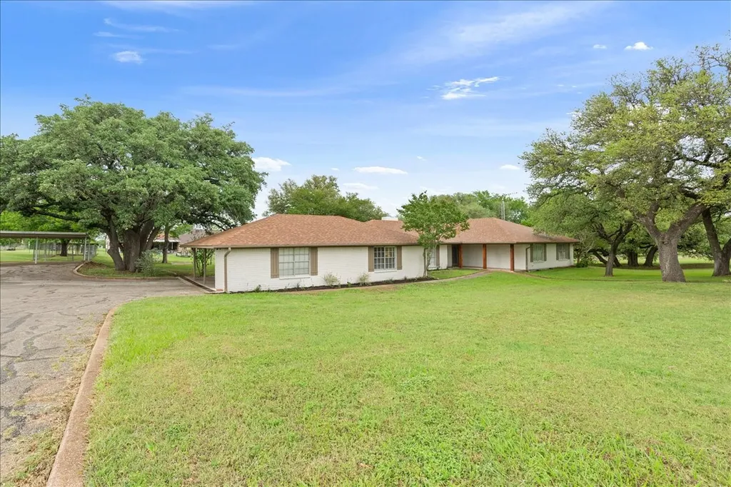 153 Eagle Canyon Drive China Spring TX 76633
