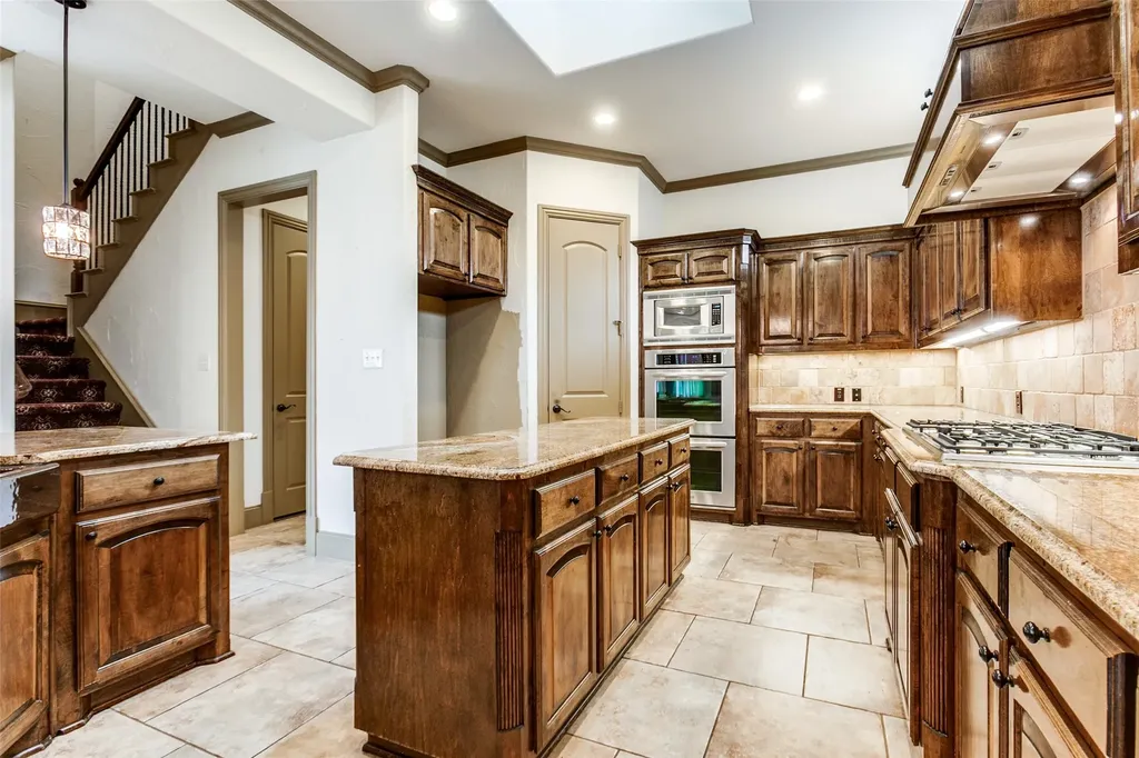 3606 Vineyard Way Farmers Branch TX 75234